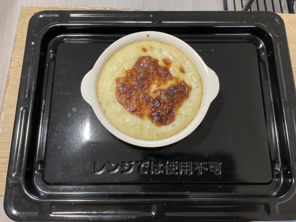 東芝オーブンレンジER-YD70-Kで焼き上げてチーズに焼き色が付いたグラタン