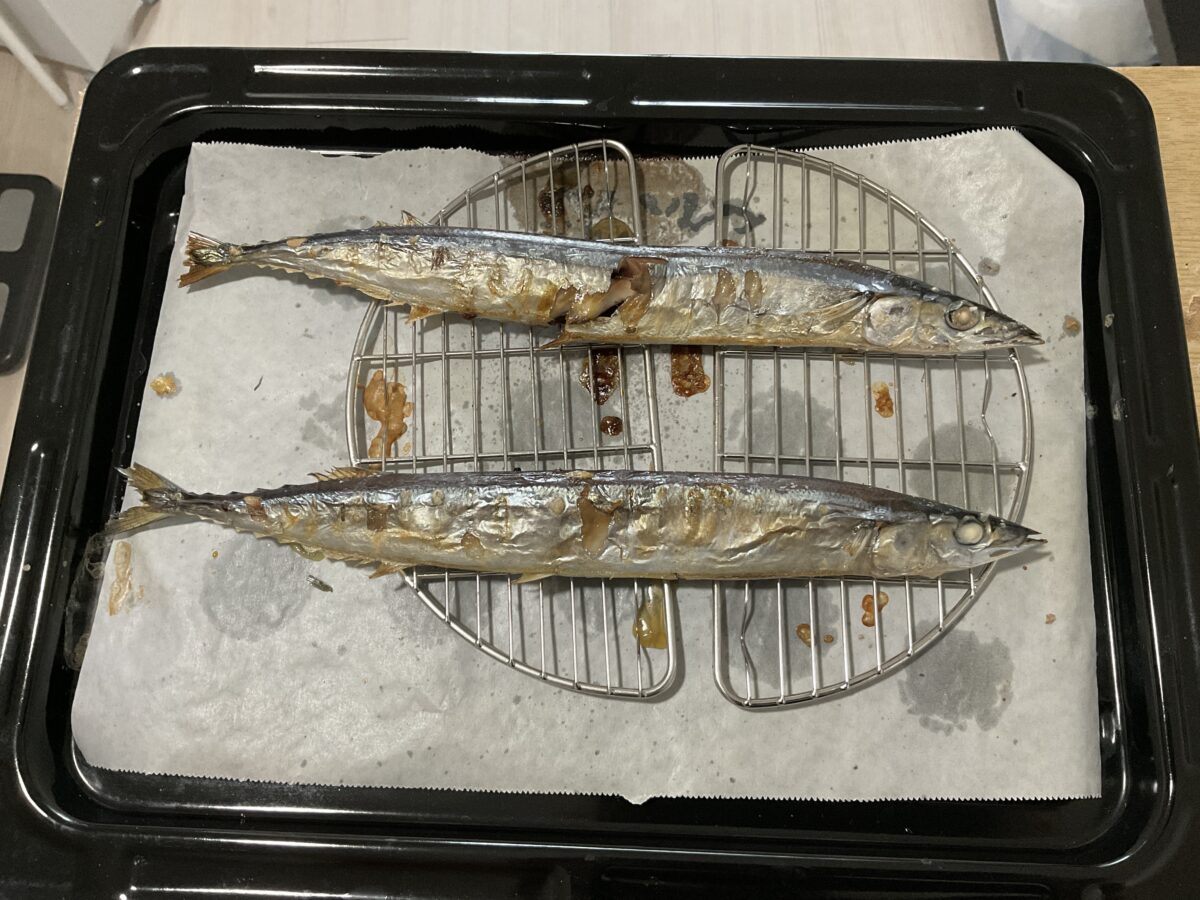 東芝ER-YD70-Kのグリル機能で焼き上げたさんま2尾
